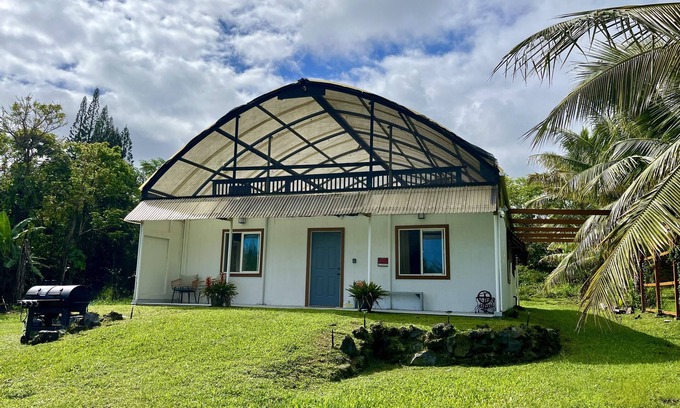 Kapoho Otro | Unique Greenhouse Stay w Ocean Views