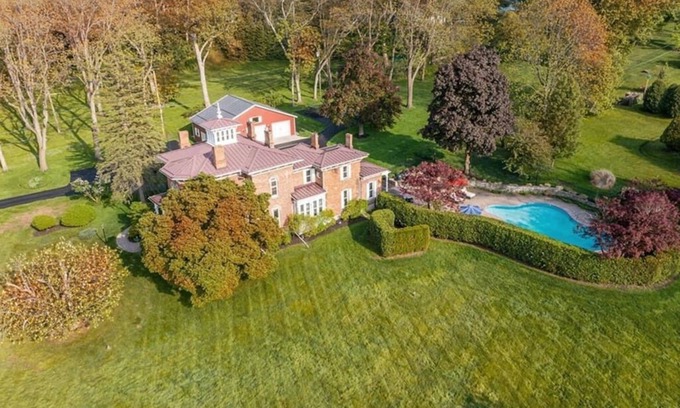 Penfield Casa | ~ Unique Home - Large Pool - 3 Acre Front Yard ~