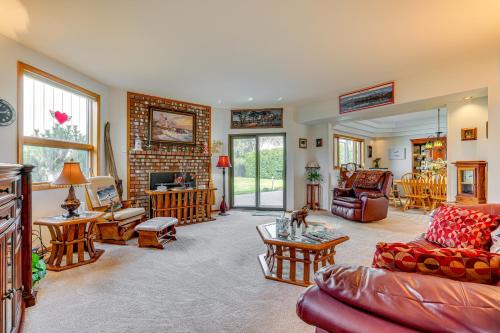 Sequim Casa | Unique Home with Beautiful Mtn Views!