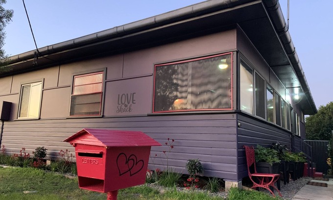 North Haven Casa | Unique little fun stay ,pet friendly in the heart of North Haven village.
