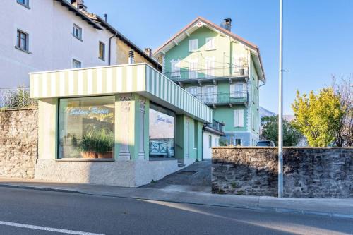 Losone Apartamento | Unique Losone Apartment