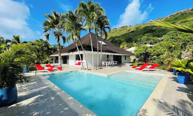 Point Matira Villa | Unique luxuous 350sq m Villa with pool, fitness area, home cinema lounge ....