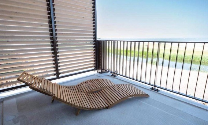 Workum Apartamento | Unique & luxury accommodation in Friesland overlooking the IJsselmeer.
