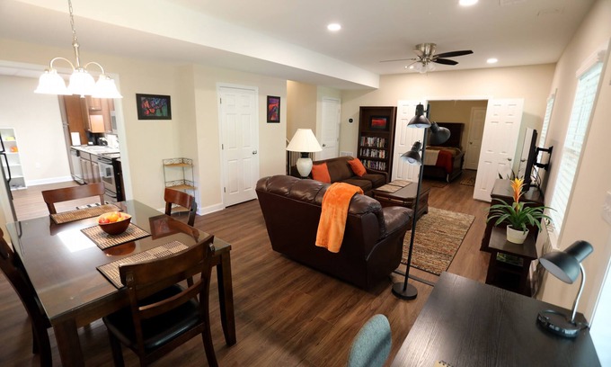 Acworth Apartamento | Unique One Bedroom Apartment with Dock on Lake Allatoona!