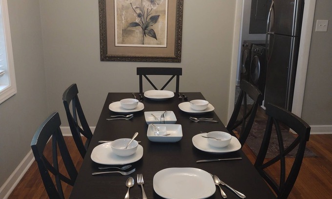 Winston - Salem Casa | Unique Spacious Stylist Villa