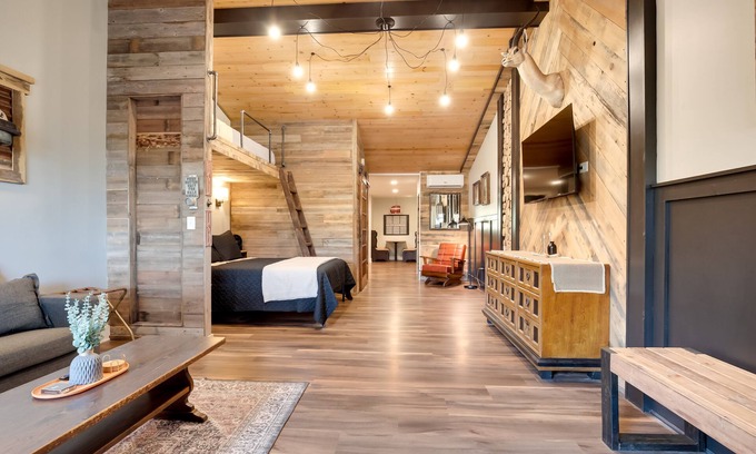 Tomahawk Apartamento | Unique Stay on Harrison Hills Trails w/ Sauna!
