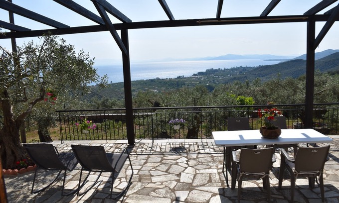 South Pelion Casa | CASA DE PIEDRA TRADICIONAL ÚNICA EN PELION (ZERVOCHIA AFISSOS) GRECIA