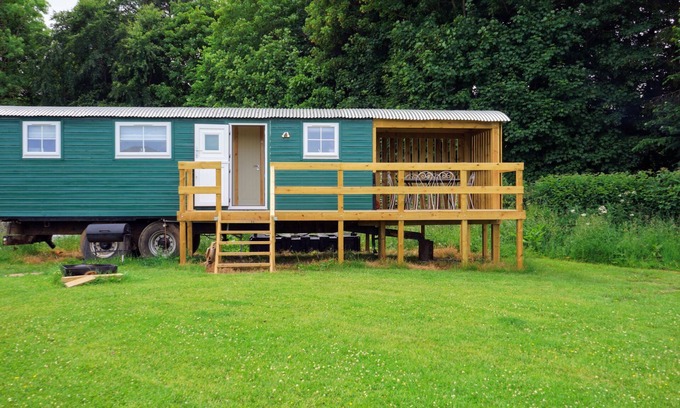 Hawick Cabina | Unique Upcycled Straw Trailer @ Westcote