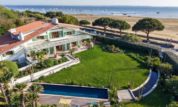 Andernos-les-Bains Villa | [Unique] Villa d'Exception sur la Plage