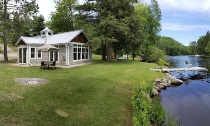 Goodman Cabina | Unique Waterfront Cabin on High Falls Flowage