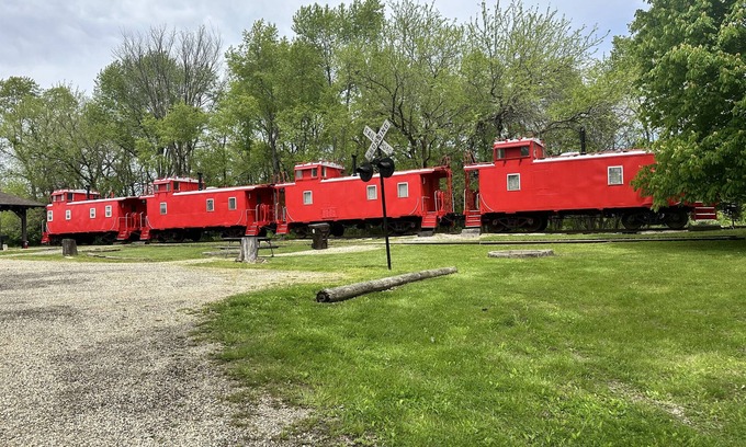 Orange Prairie Cabaña | Uniquely Quaint Santa Fe Train Caboose 2