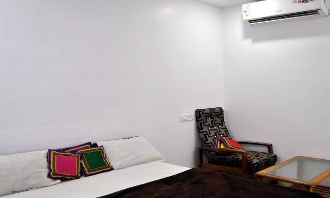 Jabalpur Casa | Unidad 15 Hermosa y limpia habitación para quedarse