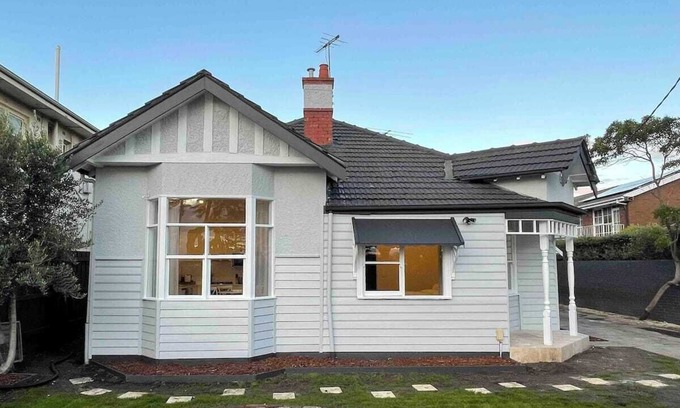 Brighton Casa | Unit 2 250m to Famous Beach Boxes