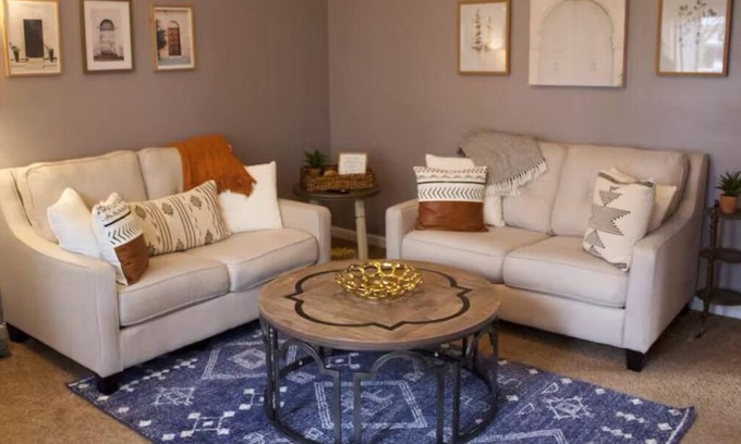 Tomah Apartamento | Unit 2 Cozy 2 Bedroom w/Hot Tub