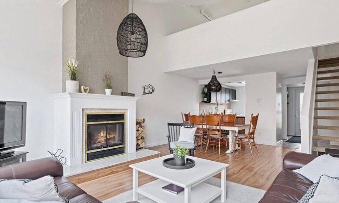 Beaupre Cabaña | Unit 26 - Ski-in/Ski out at Mont-Sainte-Anne for 8 people