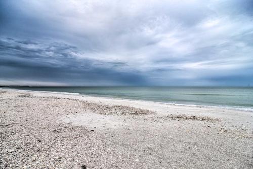 Pass-a-Grille Historic District Apartamento | Unit 3 Blocks Gulf to Beaches Historical Museum!