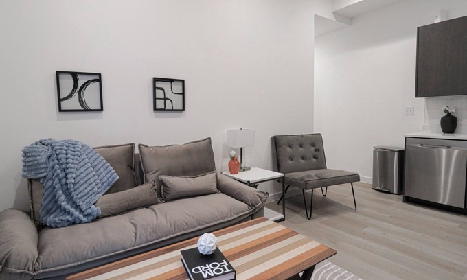 Shaw Cama Y Desayuno | Unit 5: Cozy 1 BR w/Queen bed + Sofa Pullout