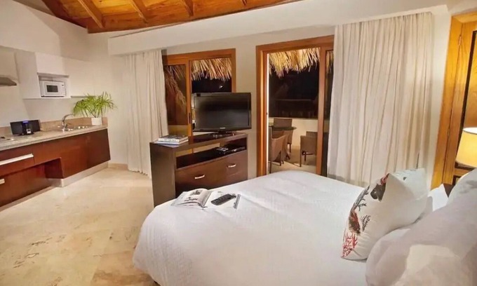 Puerto Bahia Apartamento | Unit at the Bannister Hotel Puerto Bahía