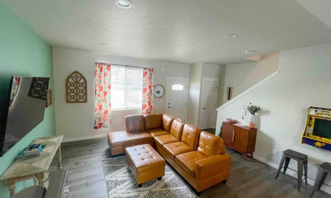 Spokane Apartamento | Central 3/2, garage, private yard, walk to arena, EV charger