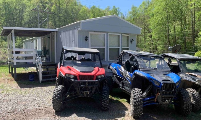 Newtown Casa | Unit C: 20 Sec Ride to Trails, Sleeps 8!