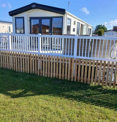 Burnham-on-Sea Otro | UNITY BEACH BREAN holiday resort unity Brean 6 birth 2 pets stay free No workers sorry passes not included