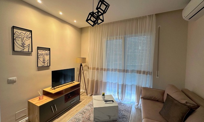 Kamez Apartamento | Univers City RESIDENCE 2+1 Apartment near Tirana International Airport
