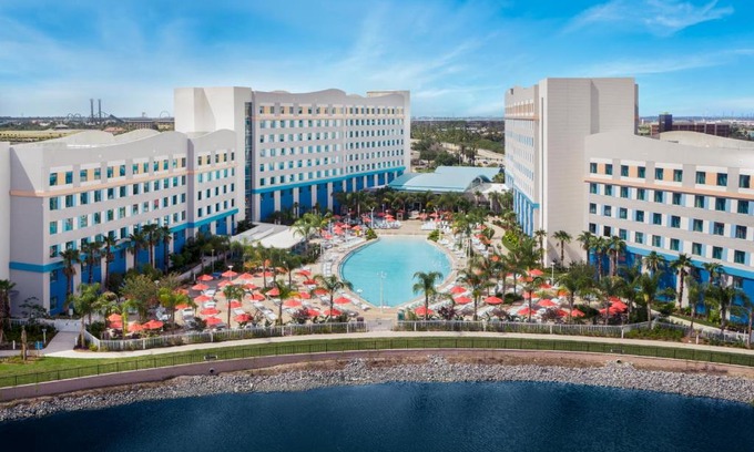 Florida Center Complejo | Universal's Endless Summer Resort - Surfside Inn and Suites