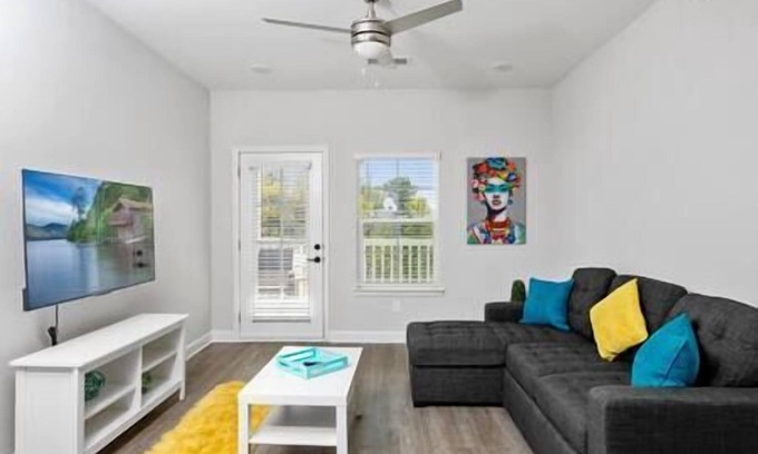 Charlotte Apartamento | University District Apt with Easy Access to Bars and Grocery