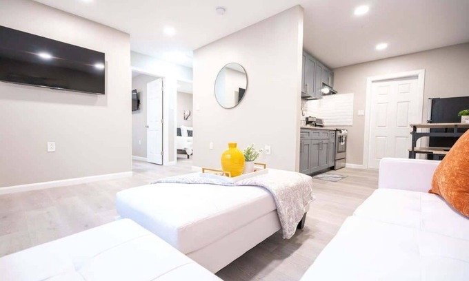 University Apartamento | University Serenity Suites