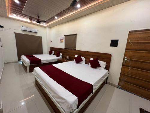 Varanasi Hotel | Unnati residency