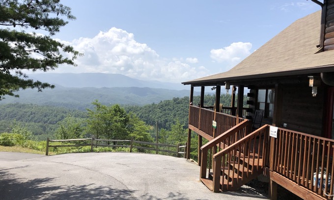 Gatlinburg - Pigeon Forge Cabina | Por encima de TODO: vista despejada, ubicación central, retiro de luna de miel aislada