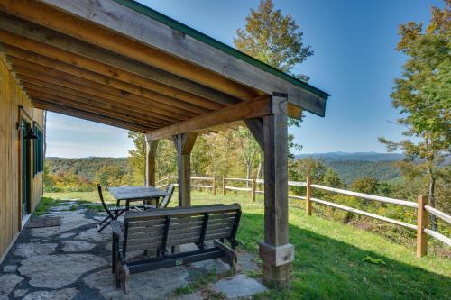 Sharon Casa | Unplug, Unwind and Explore Remote Vermont Cabin