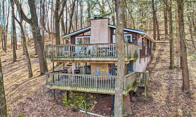 Queen Cabina | Unplugged Mountain Retreat with Porch Swings!