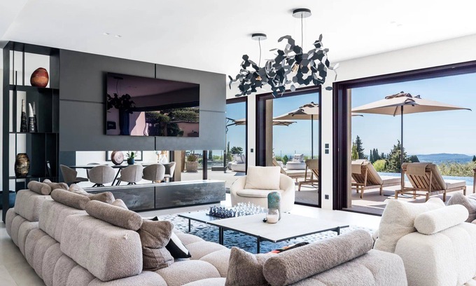 Chateauneuf-Grasse Casa | Unrivaled Modern Architect Luxury Villa. Just Moments from Cannes