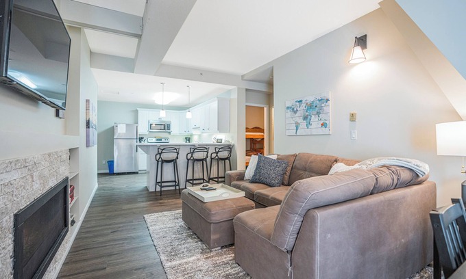 Silver Star Mountain Hotel | Unwind at Silver Star | Cozy 2BR Suite!