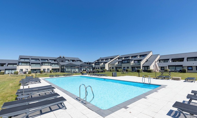 Westkapelle Hotel | Unwind in Comfort w/ Breathtaking Views of the Dunes – Ideal Beachfront Escape!