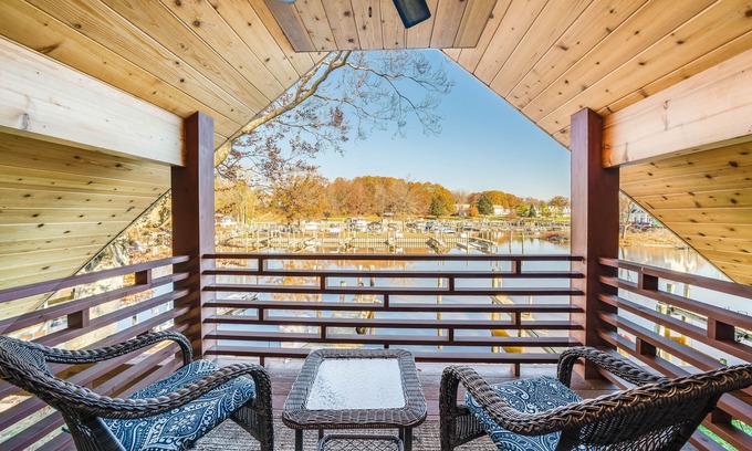 South Haven Cabaña | Riverfront, hot tub, pet friendly, boat slip, kayaks, Cal King bed