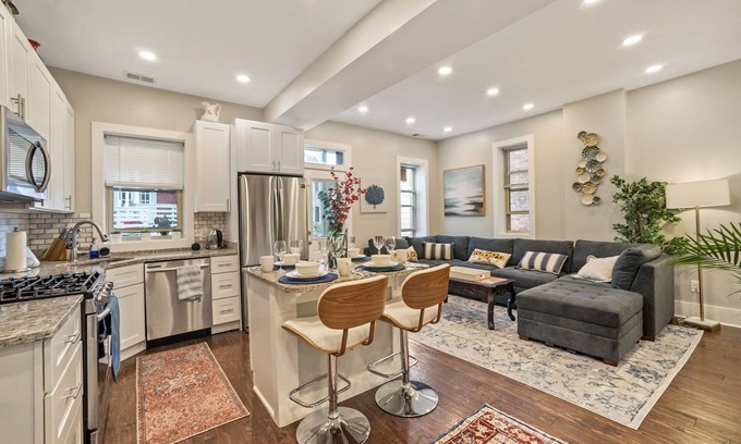 Northeast Apartamento | Unwind in Tranquility: Blocks from Capitol Hill and H Street Corridor Retreat
