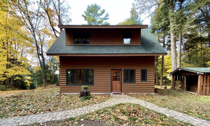 Cable Cabina | Up North Gem on Diamond lake in Bayfield County, Wisconsin