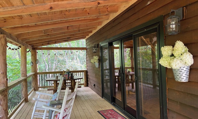Deep Gap Casa | “Up The Creek” Cabin