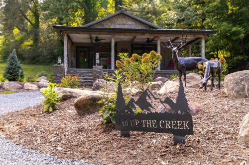 Linville Casa | Up the Creek