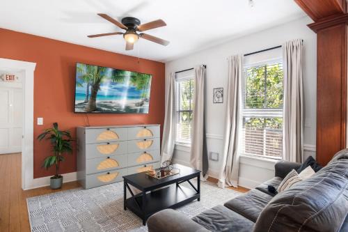 Historic Ybor Casa | Updated 1 BR Home - Steps to 7th Ave