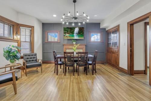 Merion Village Casa | Updated 4BD House Near German Village w Parking
