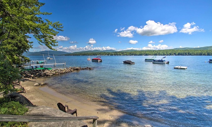 Bristol Casa | ¡NUEVO! Lakehouse renovado con kayaks y acceso a la playa.