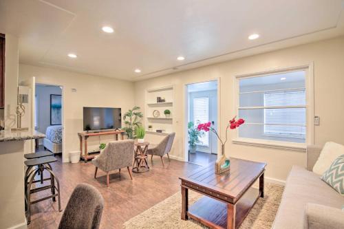 Lincoln Acres Casa | Updated Chula Vista Townhome - WFH Friendly!