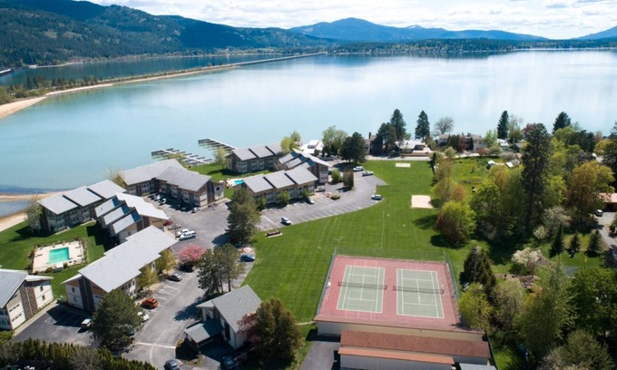 Sandpoint Casa | Updated Condo on Lake Pend Oreille w/Boat Slip in Downtown Sandpoint