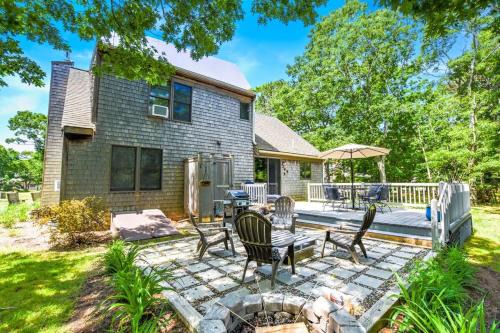 North Eastham Casa | Updated Home on Bayside of Eastham!