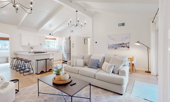 Tahoe Island Casa | Updated home with enclosed yard, deck, fireplace & grill - near lake & skiing
