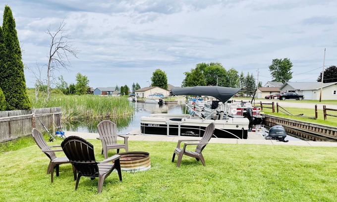 Houghton Lake Casa | UPDATED Houghton Lake house on the water with gorgeous lake and canal views!!!