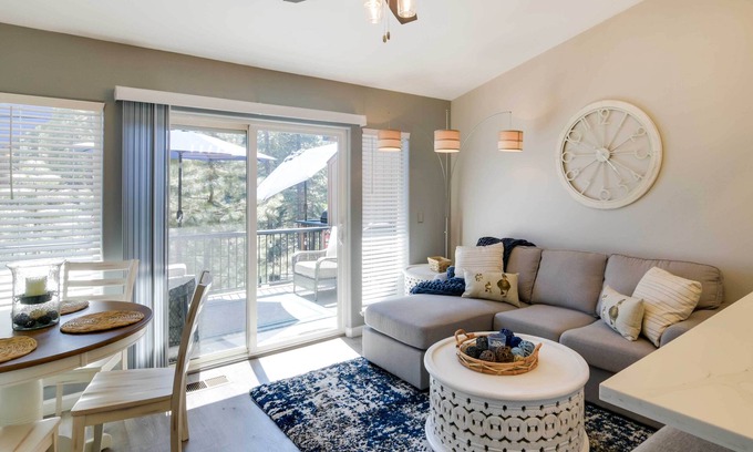 Peninsula Village Casa | Updated Lake Almanor Retreat w/ Patio & Grill!